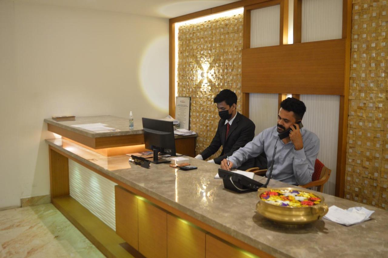 Hotel Apsara Shoranur ภายนอก รูปภาพ