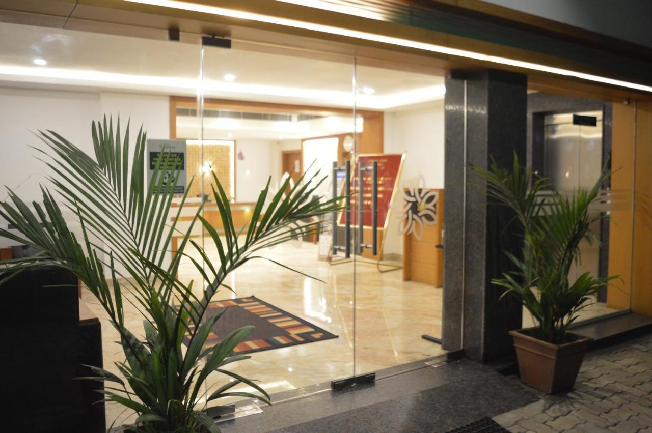 Hotel Apsara Shoranur ภายนอก รูปภาพ