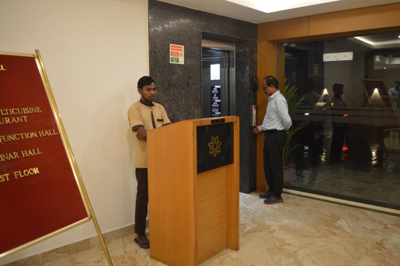 Hotel Apsara Shoranur ภายนอก รูปภาพ