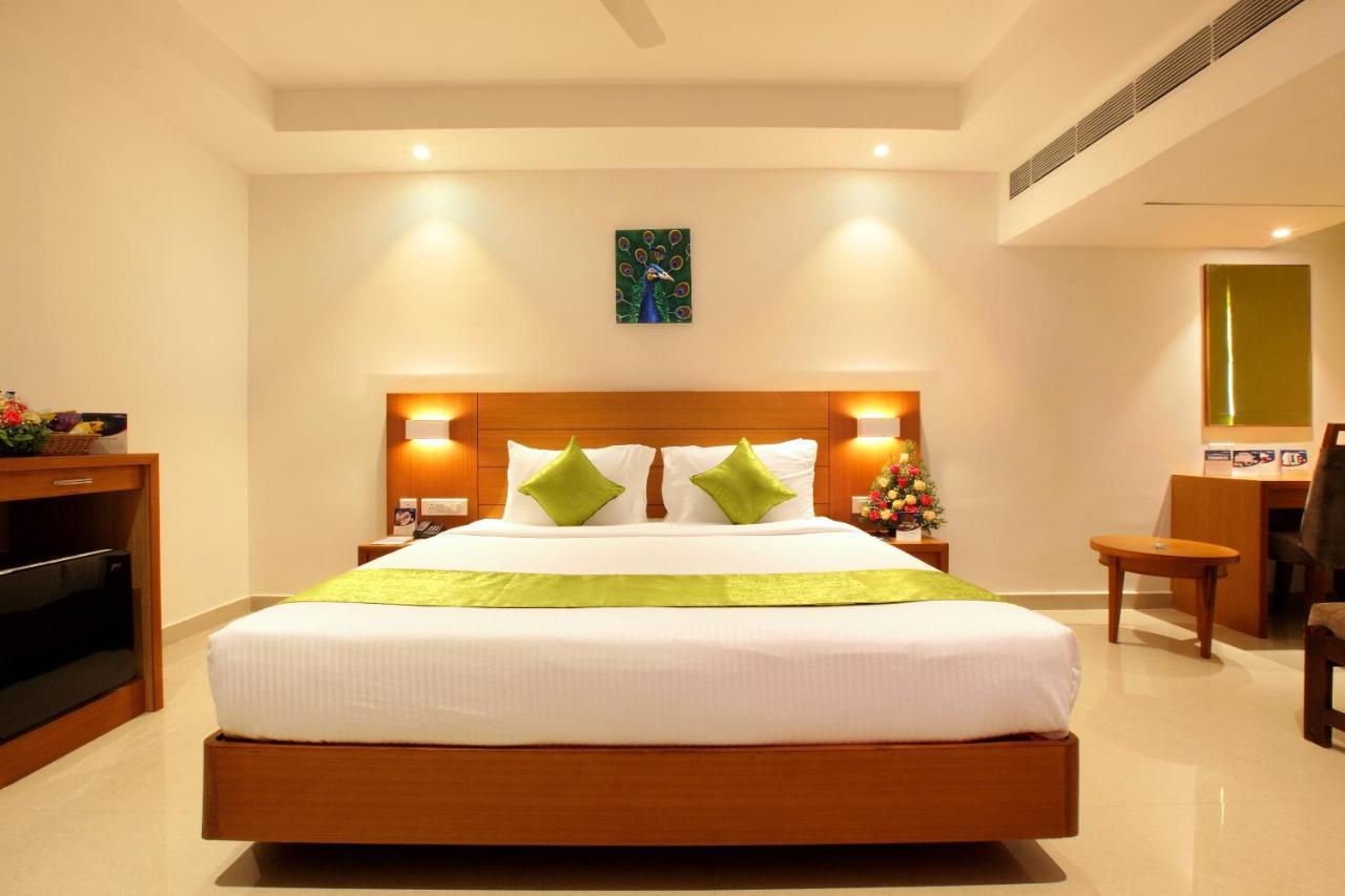 Hotel Apsara Shoranur ภายนอก รูปภาพ