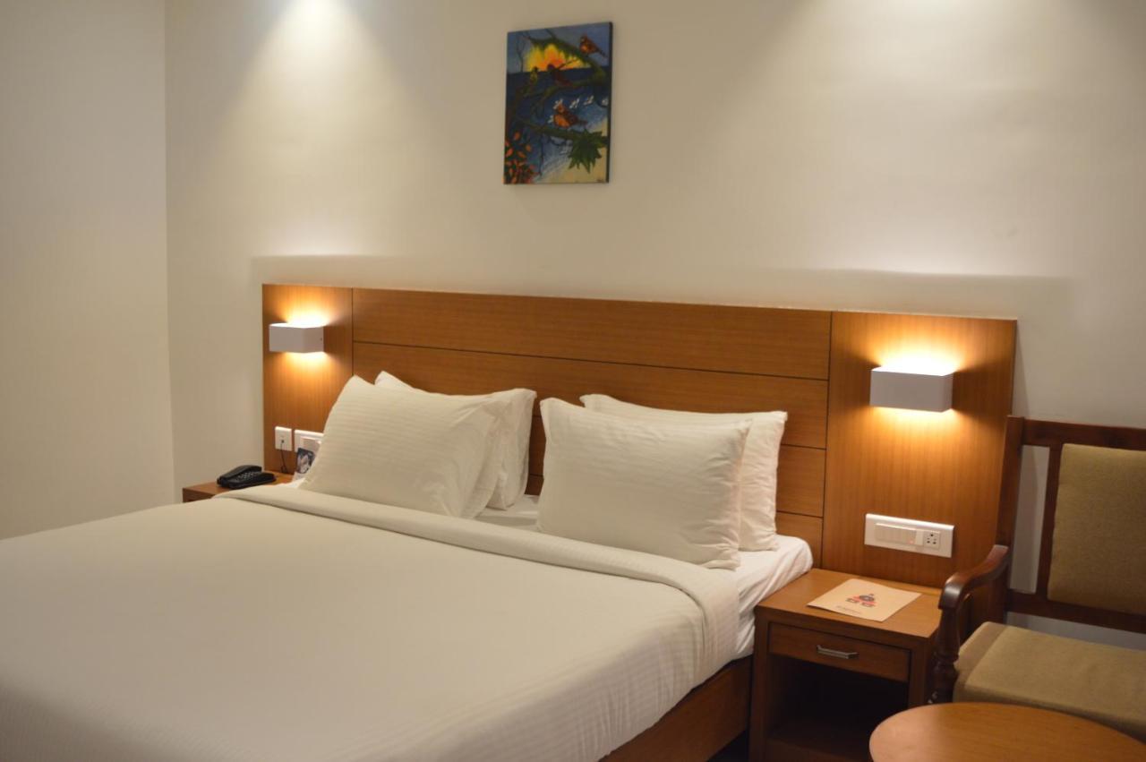 Hotel Apsara Shoranur ภายนอก รูปภาพ