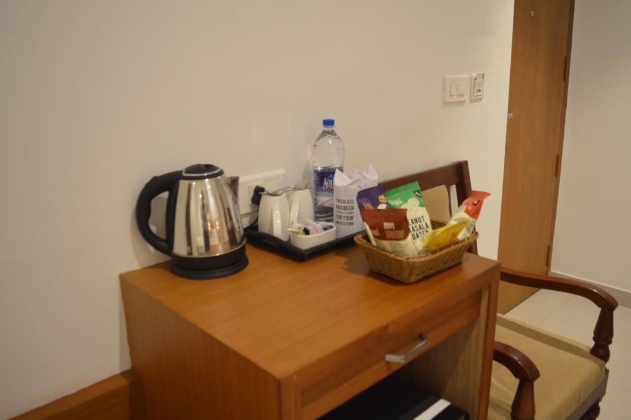 Hotel Apsara Shoranur ภายนอก รูปภาพ